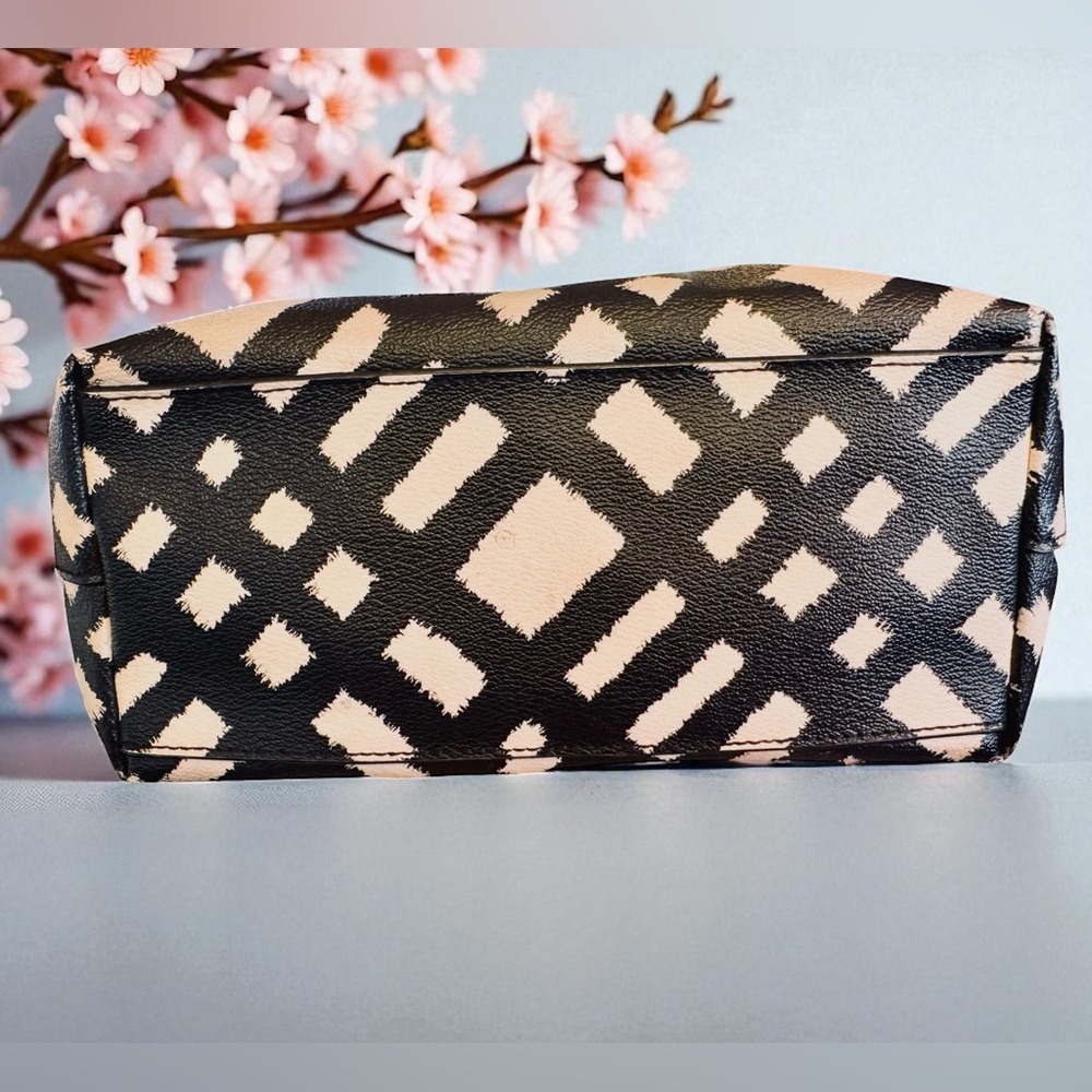 Coach Black and Cream Patterned Tote - Picture 12 of 16